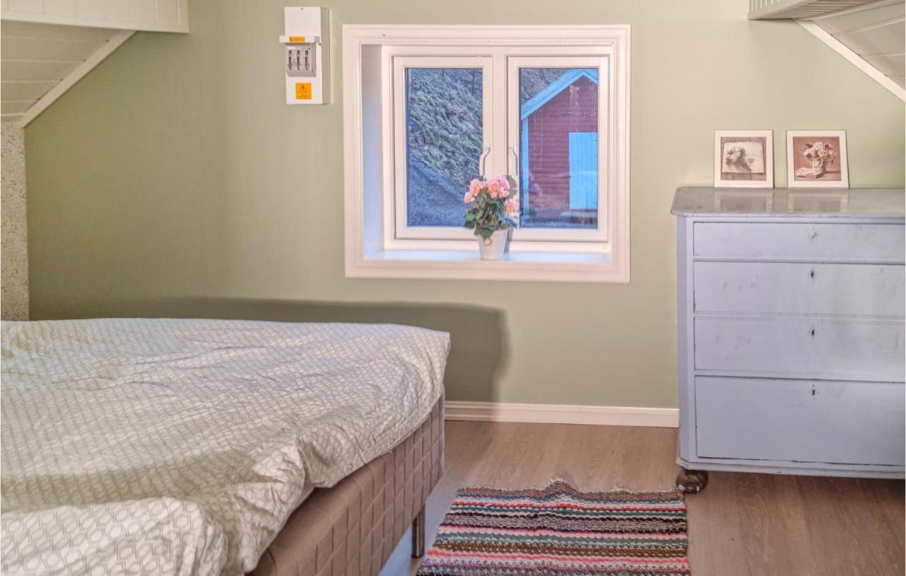 Amazing Home In Hidrasund With Wifi Eide  Szoba fotó