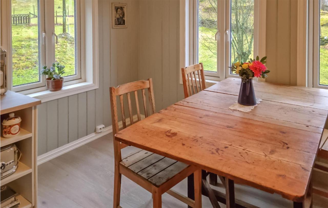 Amazing Home In Hidrasund With Wifi Eide  Szoba fotó