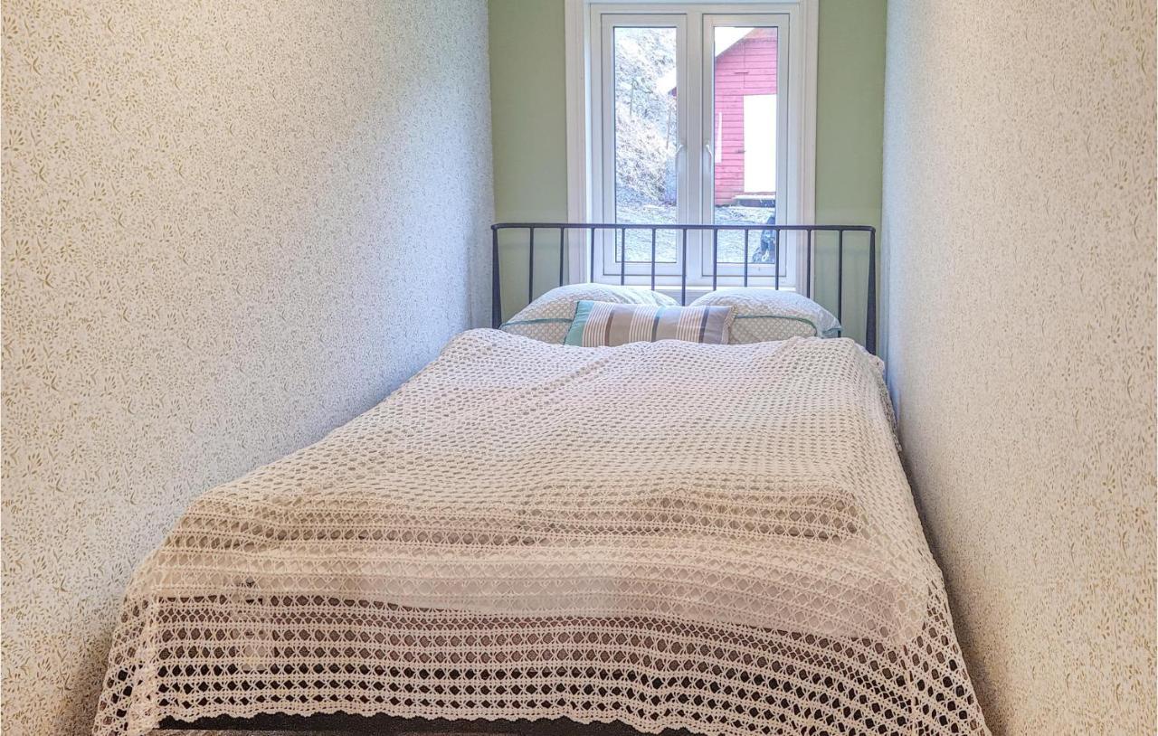 Amazing Home In Hidrasund With Wifi Eide  Szoba fotó